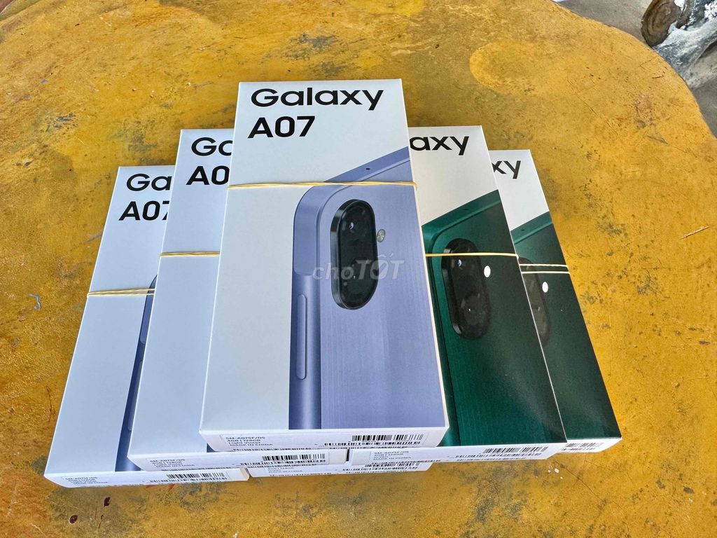 Samsung Galaxy A07 Newseal 4/128GB SSVN. Mua bán Điện thoại tại Huyện Diên Khánh Khánh Hòa được đăng bởi Hiếu Lê hình 1