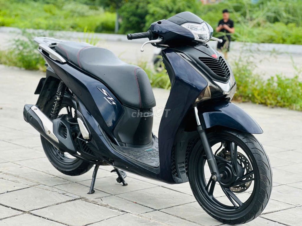 HONDA SH 125 NGUYÊN BẢN CHÍNH CHỦ 2018. Mua bán Xe máy tại Quận Nam Từ Liêm Hà Nội được đăng bởi BÌNH MINH hình 5