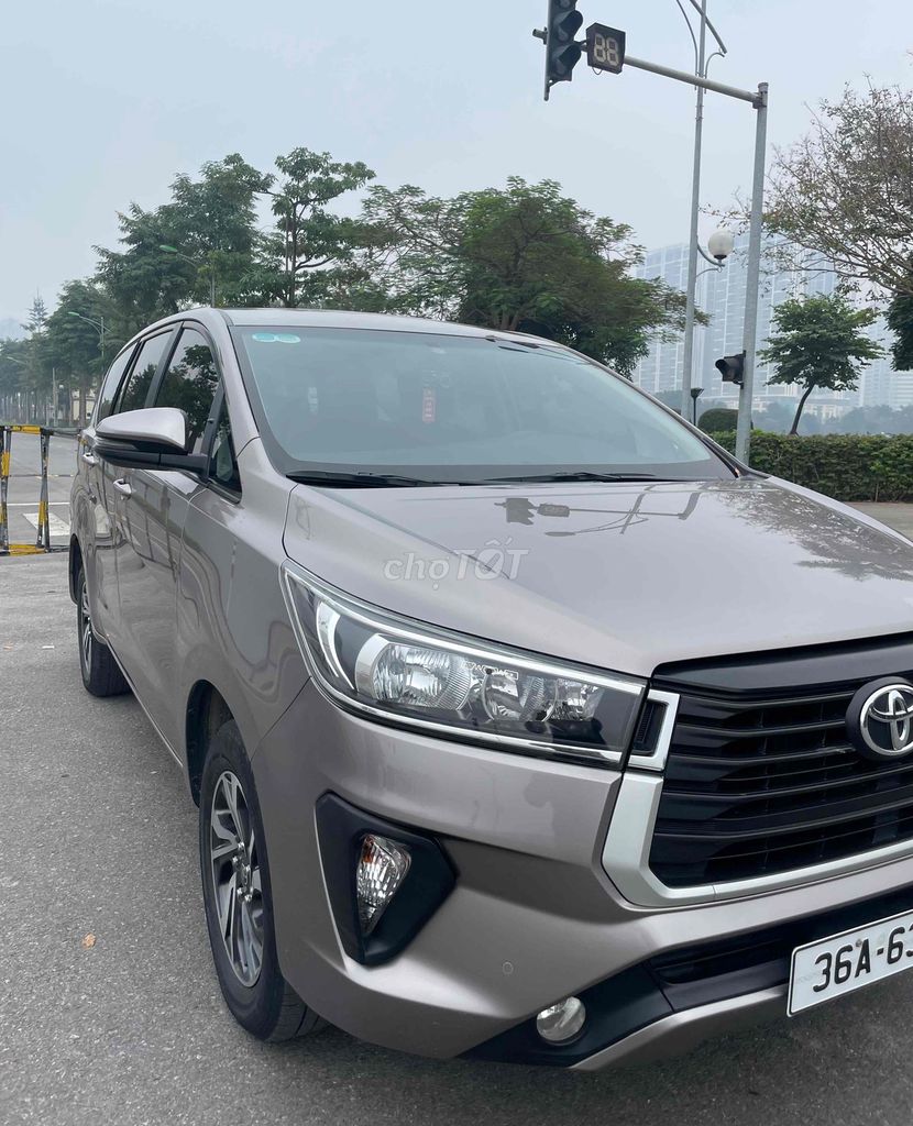 Toyota Innova 2021 2.0E - 62000 km ZIN,màu Đồng.. Mua bán Ô tô tại Quận Cầu Giấy Hà Nội được đăng bởi CHỢ ÔTÔ CẦU GIẤY hình 2