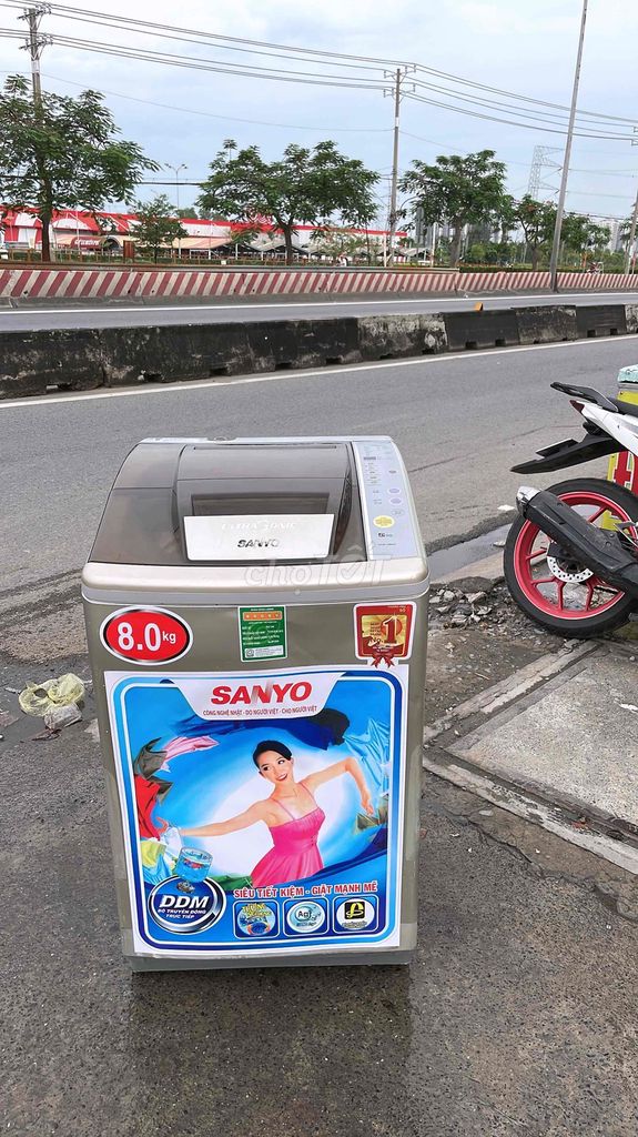 may giặt sanyo 8ky nguyên zin đẹp giặt vắt êm