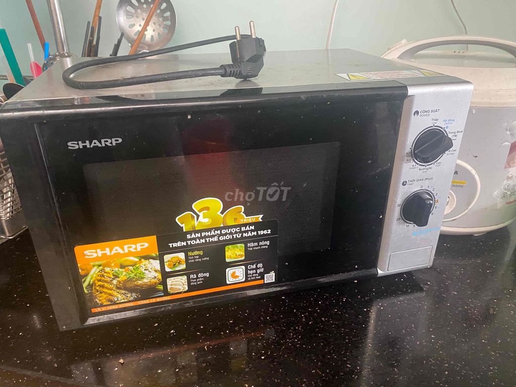 Lò vi sóng Sharp nhà xài ngon. Mua bán Bếp, lò, đồ điện nhà bếp tại Quận 7 Tp Hồ Chí Minh được đăng bởi Dinh Toan hình 1