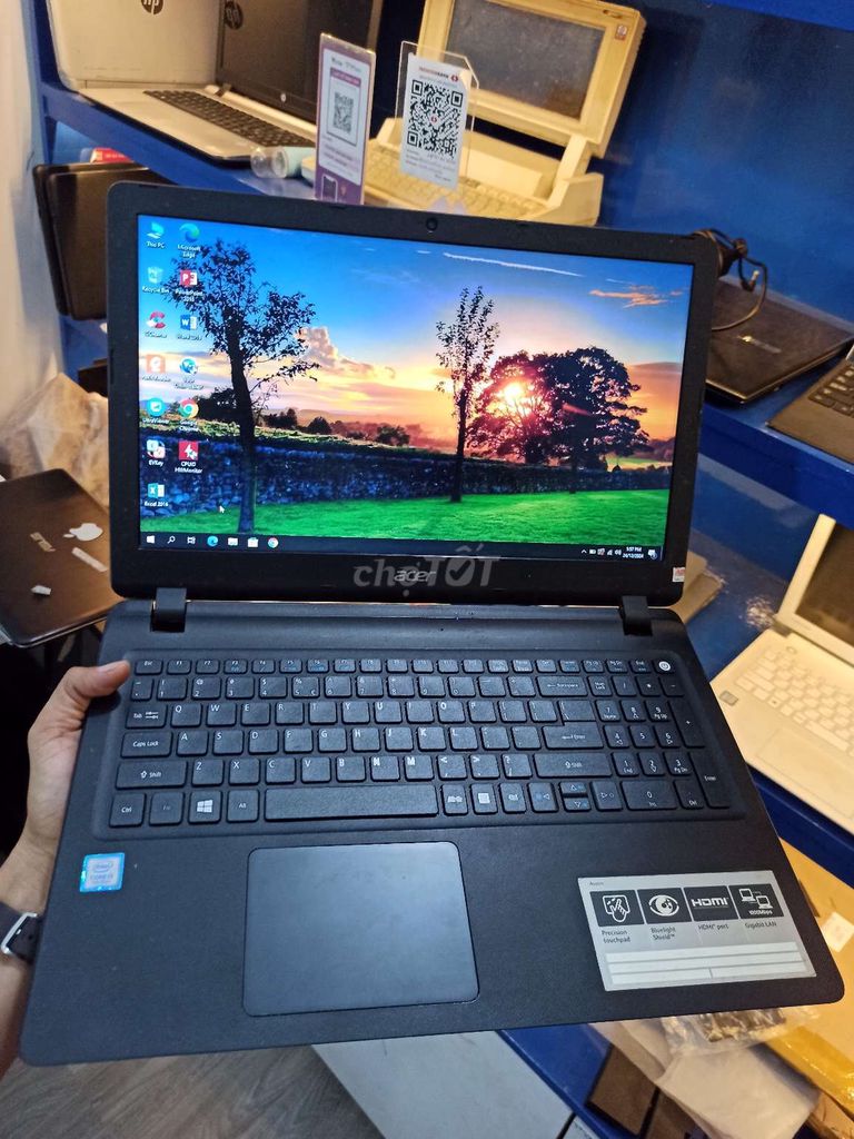 Acer es1.Core i3-7100.ddr4 4g.ssd 128g.pin 2h