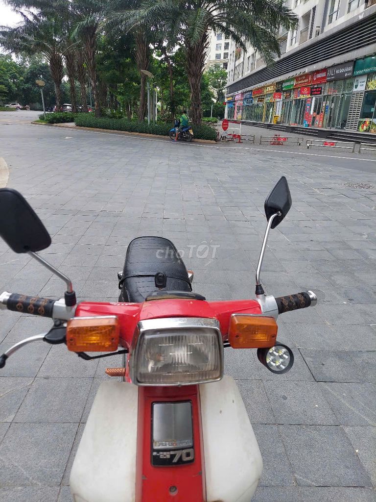 Bán xe Honda cub Nhật mầu đỏ còn tốt. Mua bán Xe máy tại Quận Hoàng Mai Hà Nội được đăng bởi Hương Ly hình 3