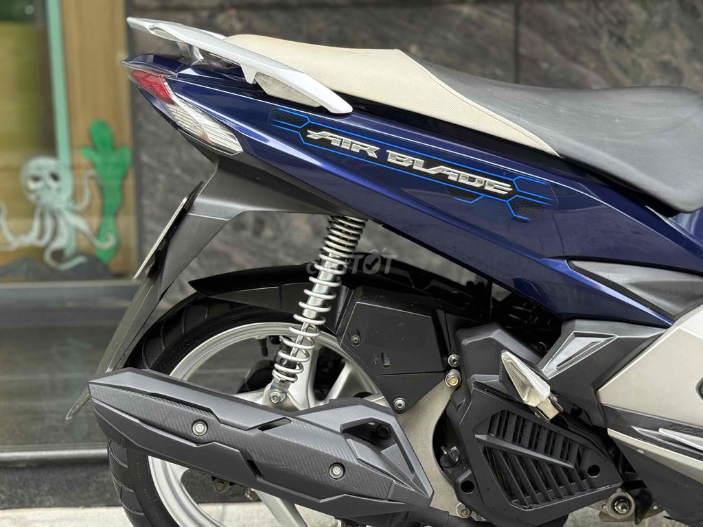Honda Air blade 125 2017 đèn led 29B1-650.50. Mua bán Xe máy tại Quận Ba Đình Hà Nội được đăng bởi Xe Máy Nam Thi hình 10
