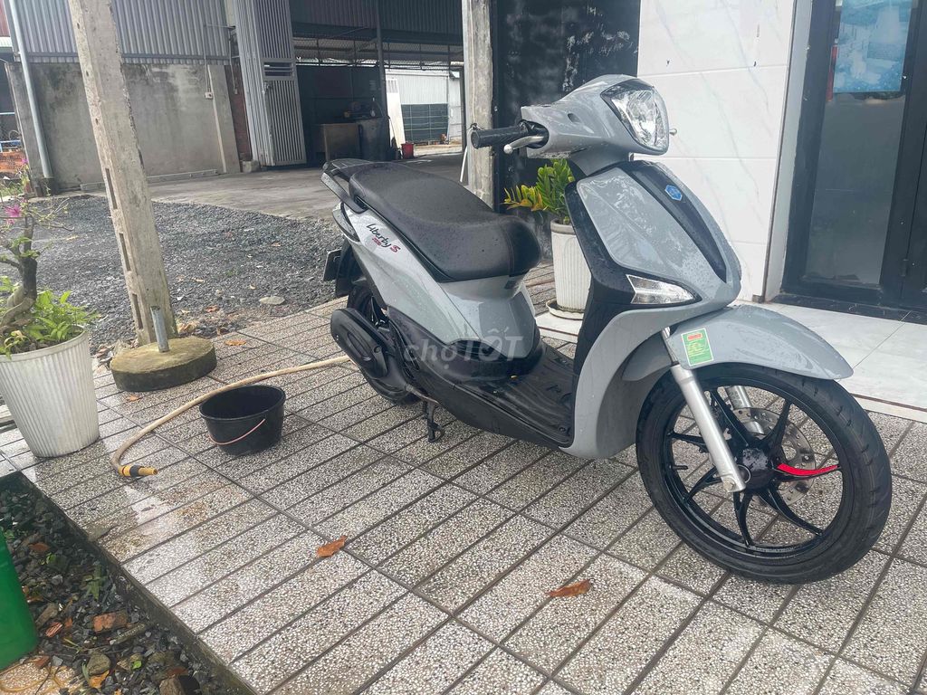 cần bán xe liberty ABS bản S còn rất mới 4700km. Mua bán Xe máy tại Huyện Hòa Thành Tây Ninh được đăng bởi thaoanh hình 1