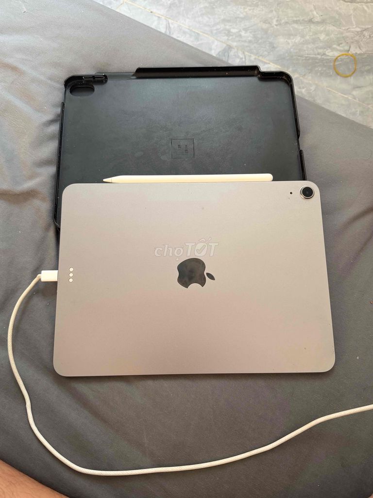 Apple iPad Air Xám. Mua bán Máy tính bảng tại Quận Phú Nhuận Tp Hồ Chí Minh được đăng bởi Nguyễn Phước Khang hình 1