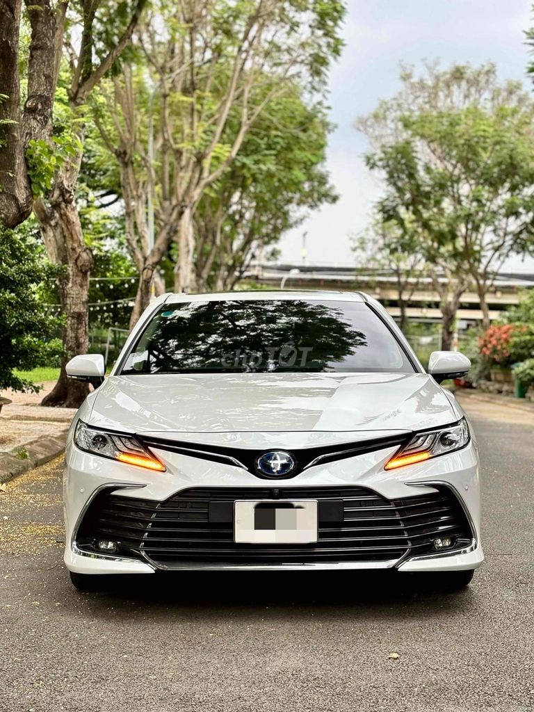 Toyota Camry 2023 2.5HV - 46821 km. Mua bán Ô tô tại Quận 7 Tp Hồ Chí Minh được đăng bởi Trần Kim Thanh hình 2