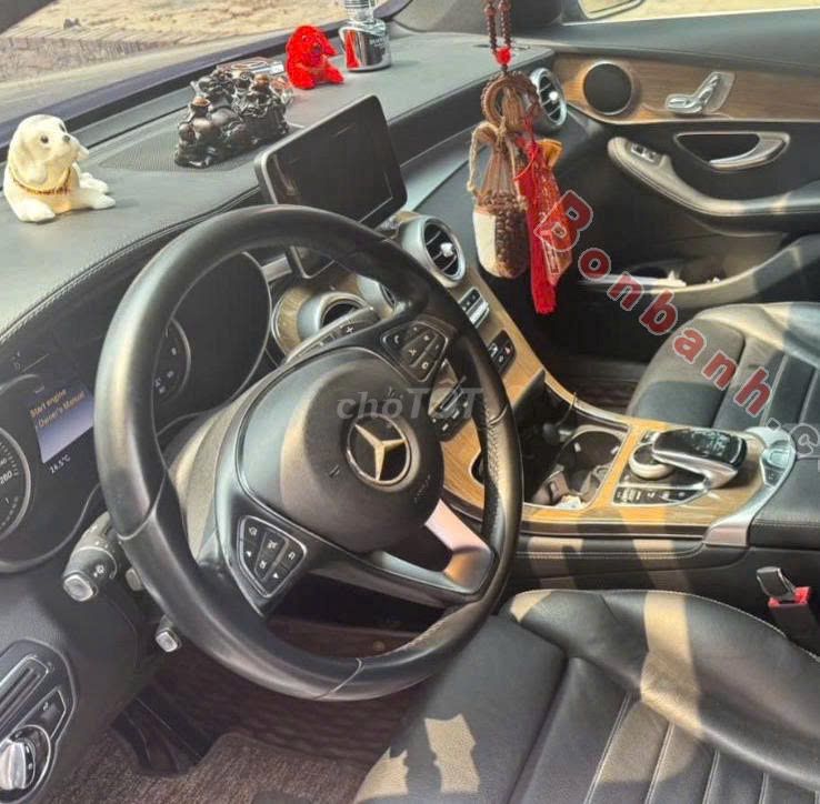 Mercedes Benz GLC 250 4Matic 2016-chỉ 745tr. Mua bán Ô tô tại Quận Bắc Từ Liêm Hà Nội được đăng bởi Halee Will hình 2