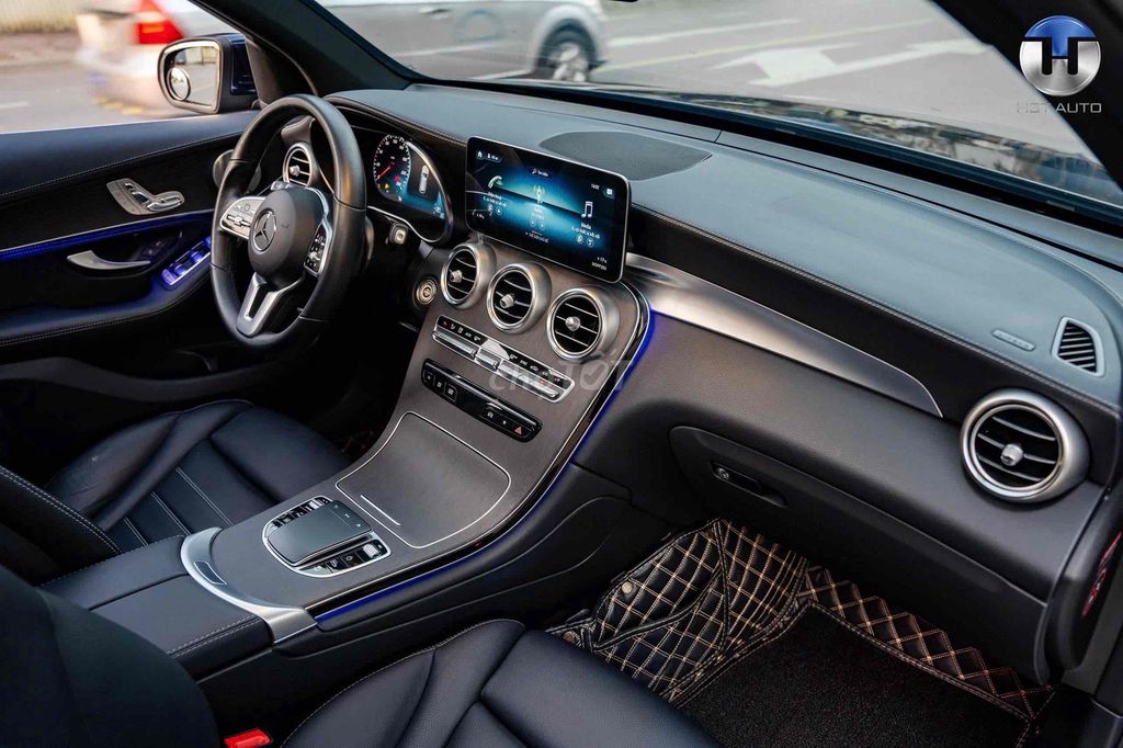 GLC300 sx 2021 cực đẹp. Mua bán Ô tô tại Quận Long Biên Hà Nội được đăng bởi H3T Auto Việt Nam hình 5