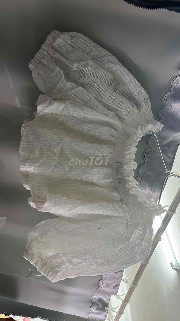 Áo croptop Dottie Nữ Trắng Đã sử dụng. Mua bán Quần áo tại Quận 5 Tp Hồ Chí Minh được đăng bởi Khánh Nhi hình 1