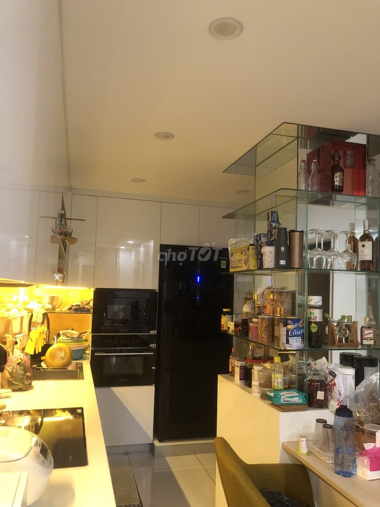 СДАЕТСЯ В АРЕНДУ КВАРТИРА 590 REVOLUTION В АВГУСТЕ — 35 М², 1 СПАЛЬНЯ, 7,5 КВ.М/Ч
