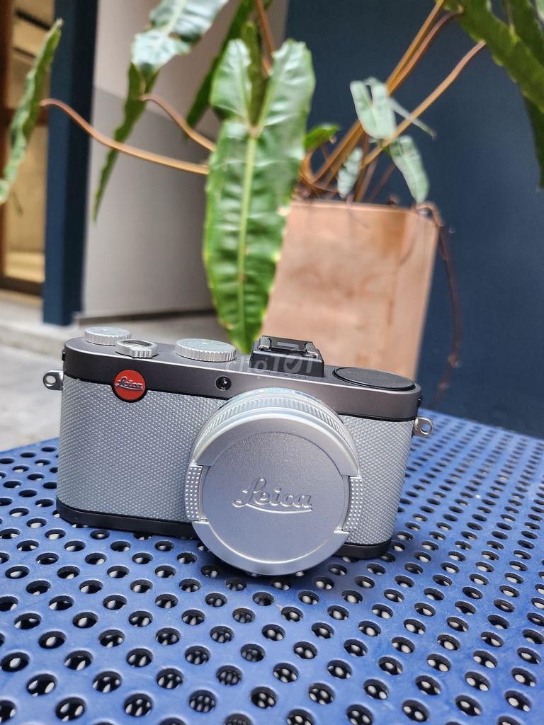 Máy ảnh Leica X-E typ 102 ngon mượt rẻ