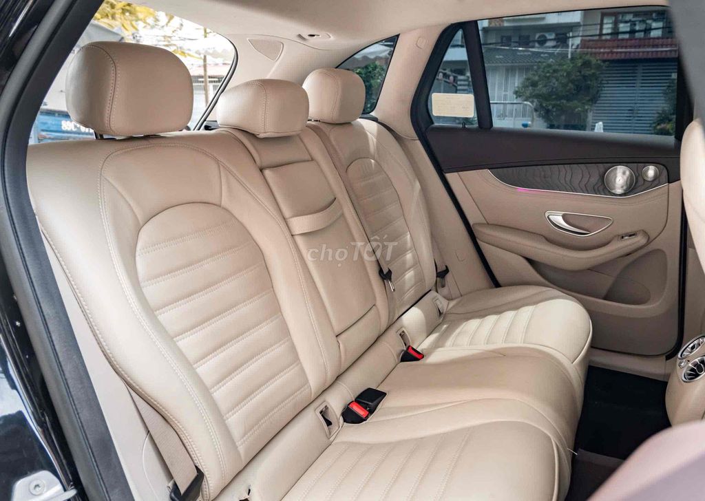 LONG ANH AUTO về Mercedes GLC200 4Matic model 2021. Mua bán Ô tô tại Quận 7 Tp Hồ Chí Minh được đăng bởi LongAnh AuTo  hình 8