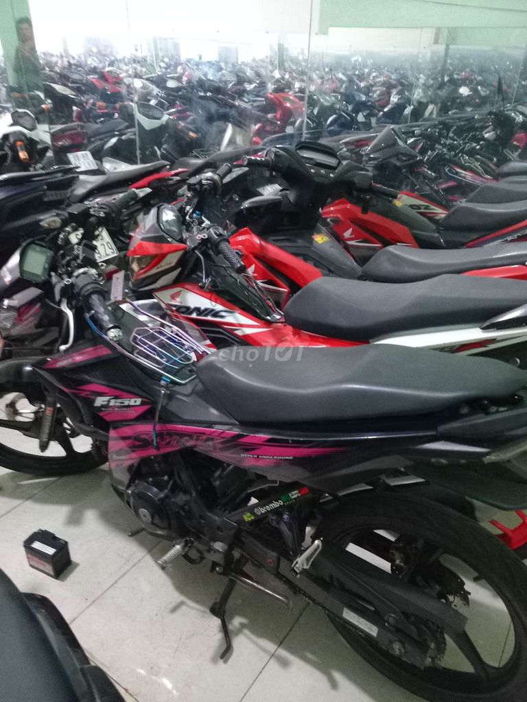 Xe máy Suzuki Satria F150 côn tay đen hồng. Mua bán Xe máy tại Quận Bình Tân Tp Hồ Chí Minh được đăng bởi Cường phát  hình 3