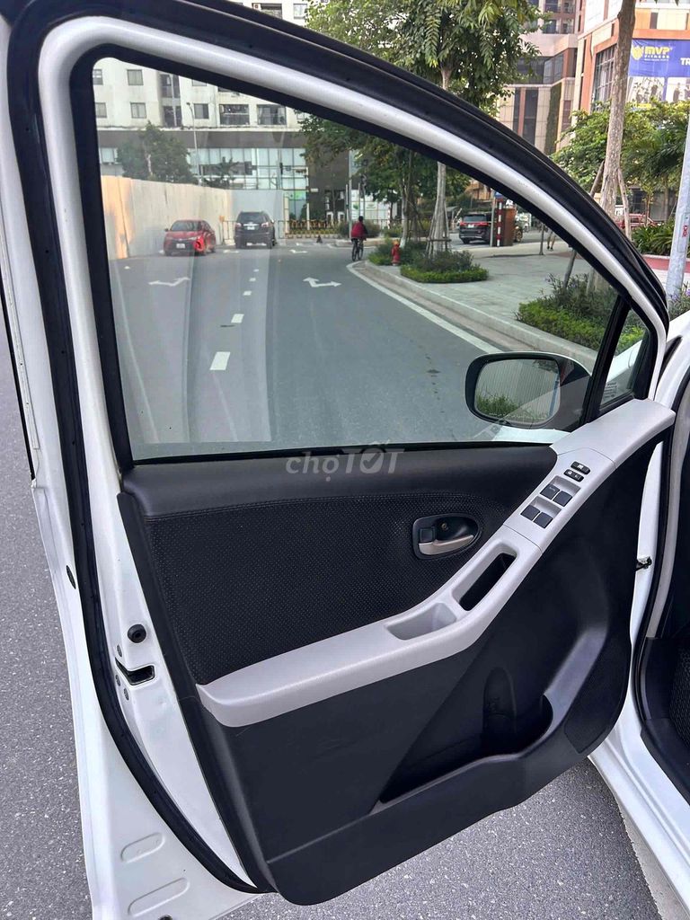 Toyota Yaris 1.3AT sx 2010 nhập Nhật siêu đẹp. Mua bán Ô tô tại Quận Cầu Giấy Hà Nội được đăng bởi Cao Quý hình 9