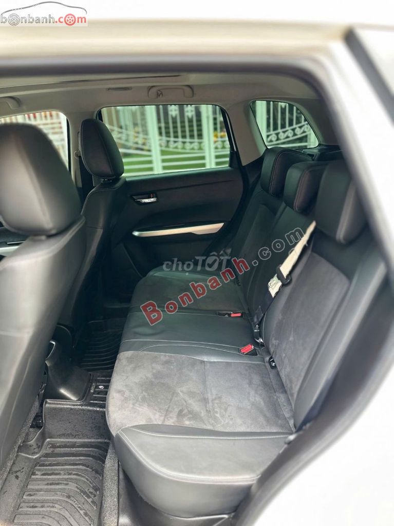 Xe Suzuki Vitara 1.6 AT 2017 - 435 Triệu. Mua bán Ô tô tại Quận Cầu Giấy Hà Nội được đăng bởi Thanh Tùng hình 4