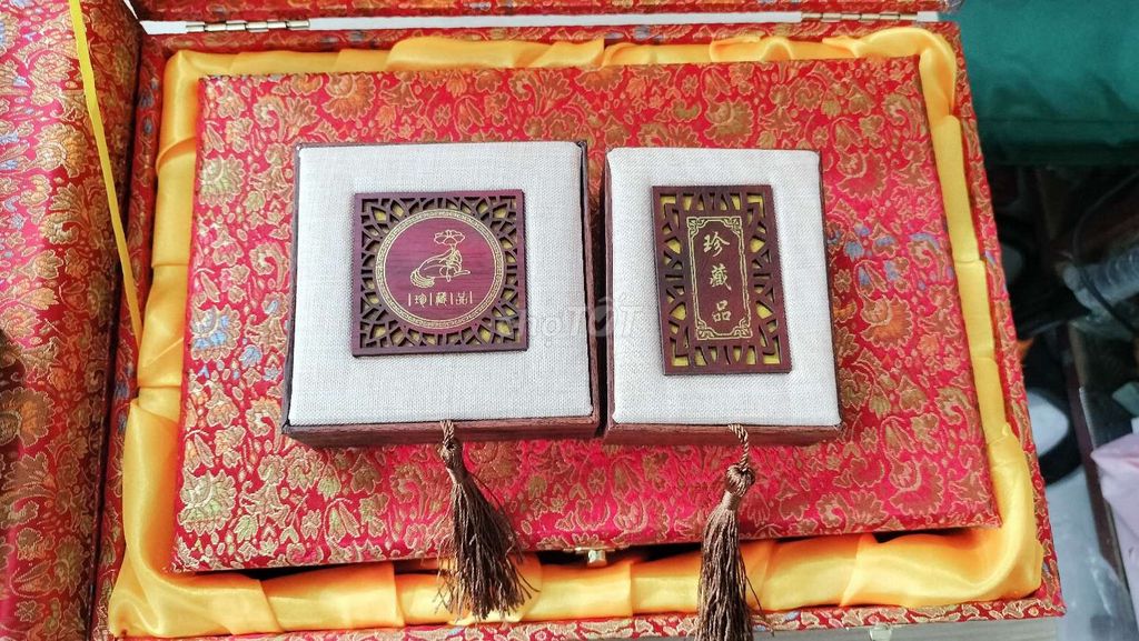 Hộp đựng trang sức Vải gấm. Mua bán Phụ kiện thời trang khác tại Thành phố Nha Trang Khánh Hòa được đăng bởi Nguyễn Thảo hình 1