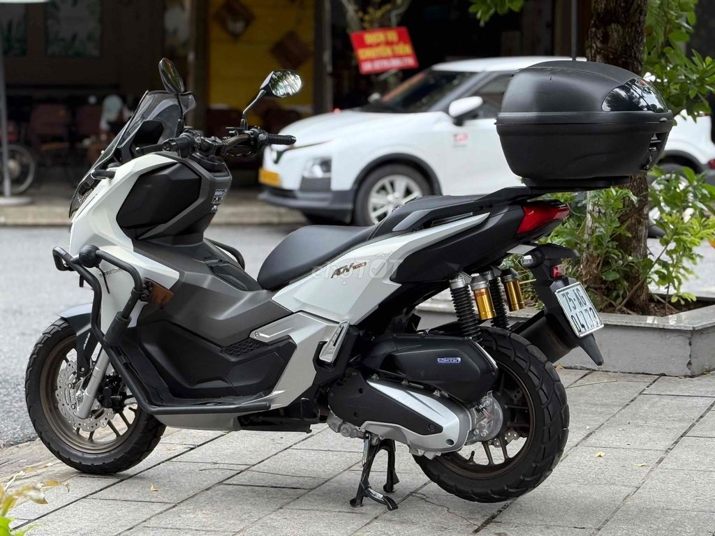 ADV 160cc 2025, белый, 7000 км, Smartkey, ABS, красивый как новый