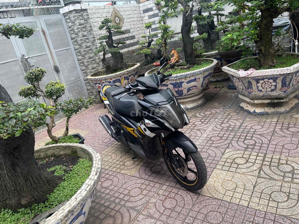 Yamaha Nouvo 6 125 Fi 2015 , xe đẹp Gtdd. Mua bán Xe máy tại Quận Bình Thạnh Tp Hồ Chí Minh được đăng bởi Nguyễn hoàng thiện hình 2