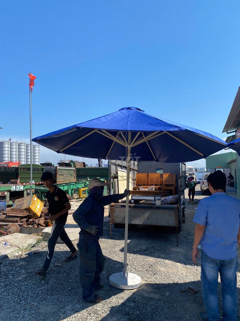 Ô che nắng Xanh dương Vải, Kim loại. Mua bán Nội thất, đồ gia dụng khác tại Quận Sơn Trà Đà Nẵng được đăng bởi THẾ GIỚI ĐỒ CŨ 349 Hồ Hán Thương Sơn Trà Đà nẵng hình 1