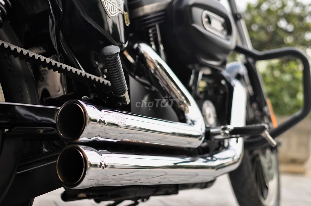 Harley-Davidson Roadster 883 2016 Đen 14000 km