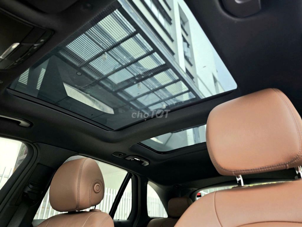 🔺MERCEDES GLC 300 4MATIC V1 MODEL 2023 ĐEN/NÂU. Mua bán Ô tô tại Quận 7 Tp Hồ Chí Minh được đăng bởi Tung hình 9