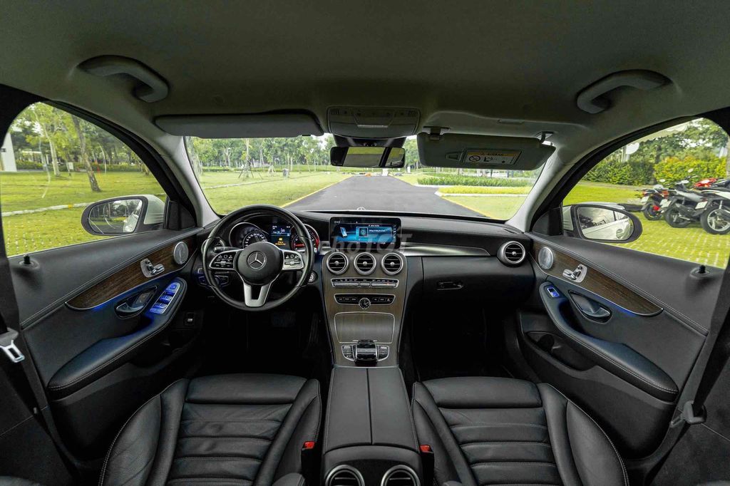 C200 Exclusive Sx 2021 màu trắng sang trọng. Mua bán Ô tô tại Quận 7 Tp Hồ Chí Minh được đăng bởi Dương Phương hình 16