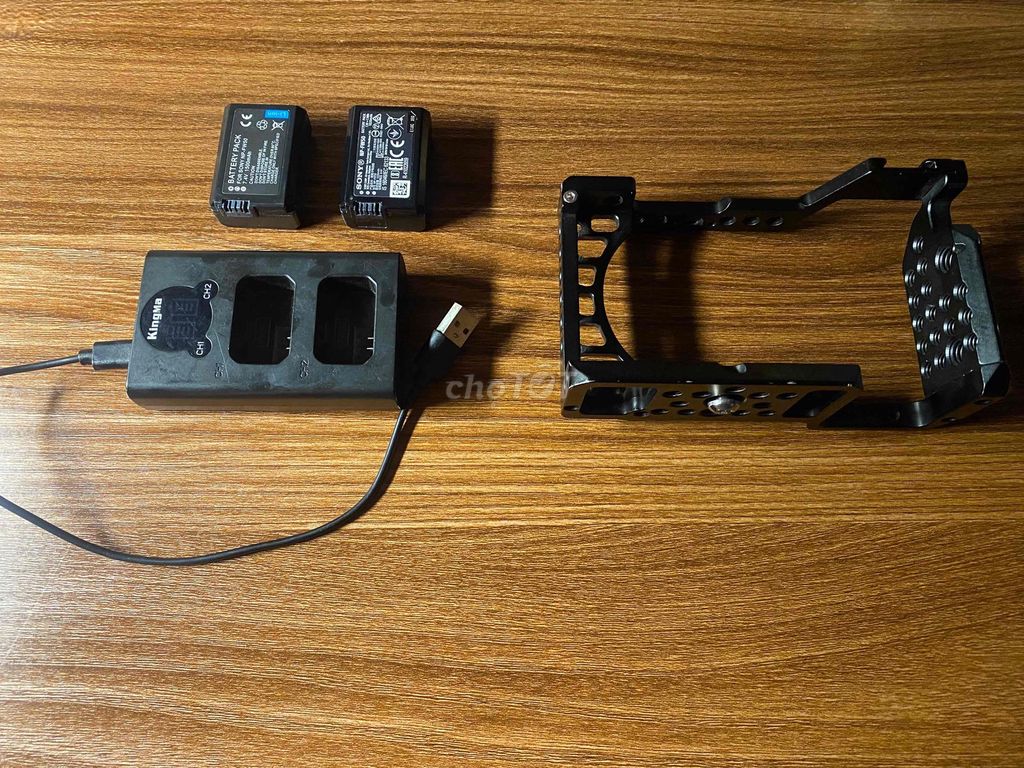 Pin, Dock sạc, rig Sony, lens 55-210 OSS Đen. Mua bán Máy ảnh, Máy quay tại Quận Cầu Giấy Hà Nội được đăng bởi Phạm Văn Vũ hình 1