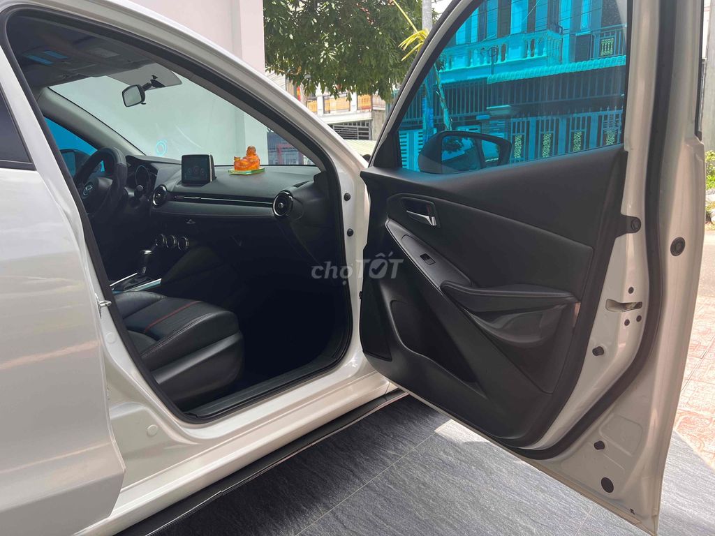 Mazda 2 2016 1.5 AT Hatchback - 89000 km. Mua bán Ô tô tại Thành phố Dĩ An Bình Dương được đăng bởi Hiếu Auto Nghĩa Phát hình 14