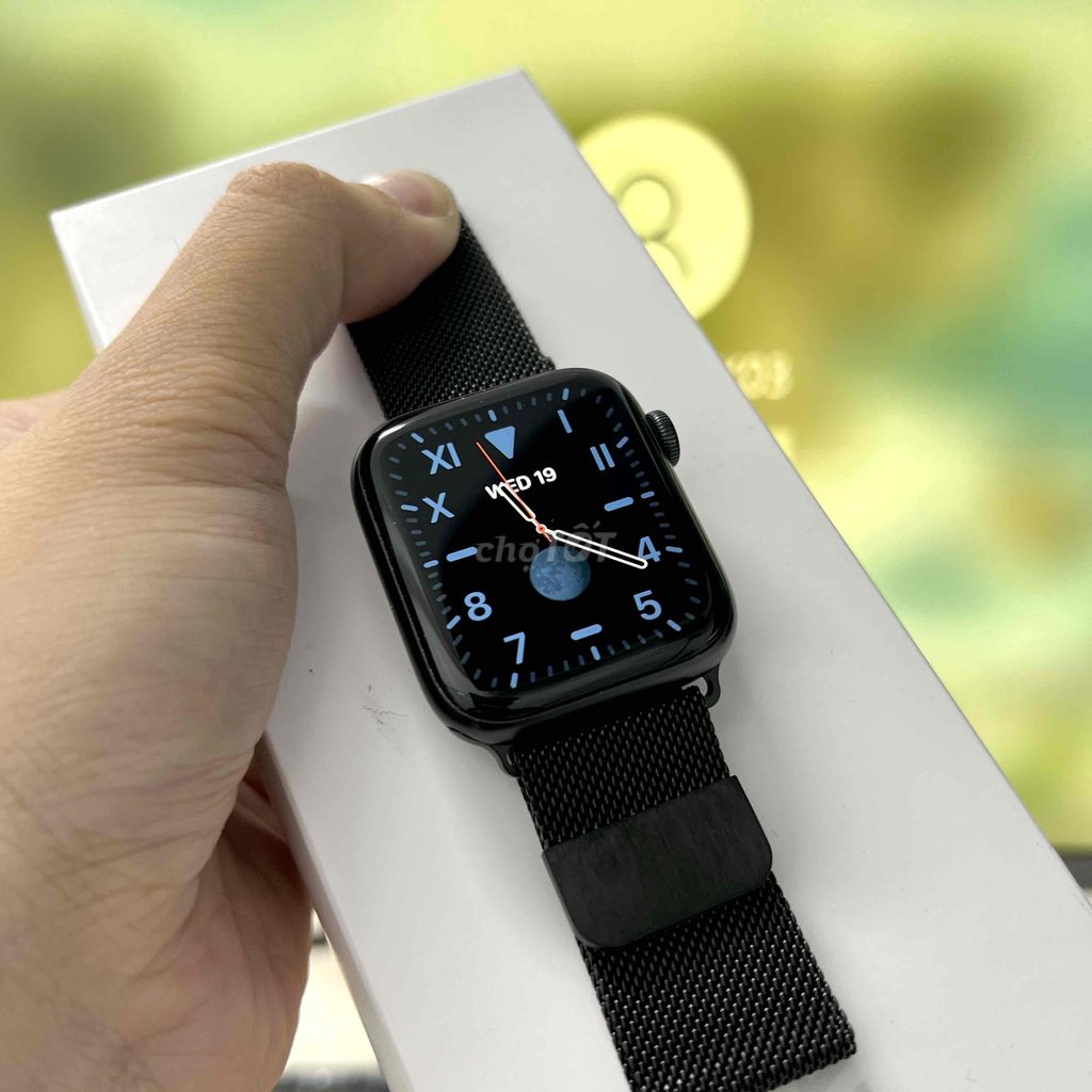 Apple Watch Series 5 44mm đen 99% likenew