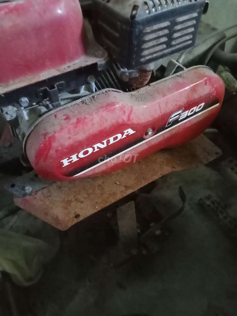 Máy xới đất Honda F300 đỏ. Mua bán Đồ chuyên dụng, Giống nuôi trồng tại Huyện Đất Đỏ Bà Rịa - Vũng Tàu được đăng bởi lương Minh tâm hình 1