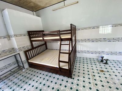 Giường gỗ 2 tầng mới. Mua bán Giường, chăn ga gối nệm tại Thành phố Dĩ An Bình Dương được đăng bởi Nguyễn Khánh Toàn