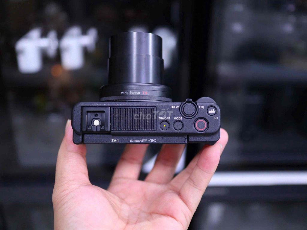 Máy ảnh Sony ZV-1 Đen kèm phụ kiện 3 pin. Mua bán Máy ảnh, Máy quay tại Thành phố Thủ Dầu Một Bình Dương được đăng bởi Chinh Lee hình 1