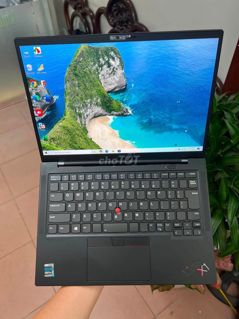 Lenovo ThinkPad X1 Carbon Gen 10 i5 14 inch 32GB/512GB Like New. Mua bán Laptop tại Quận Hà Đông Hà Nội được đăng bởi Hội Đồ Điện Tử hình 1