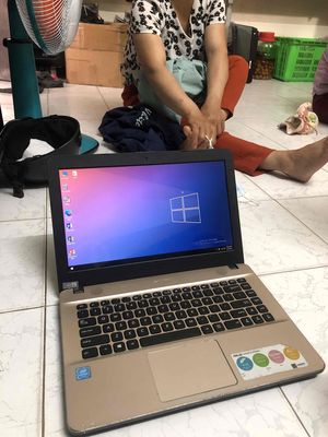 Laptop Asus i5-6200U ram 4gb hdd 500gb