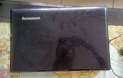 Lenovo G570,pin cầm tốt ,i3 th2,wiin 10pro.xài tạm