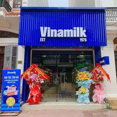Vinamilk logo