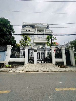 biệt thự bên sông 