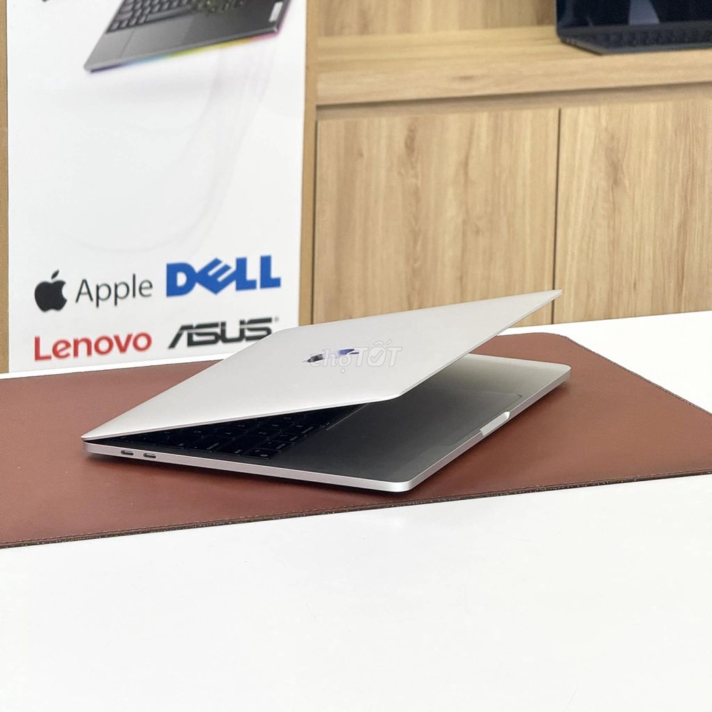 MacBook Pro M2 Touchbar hàng hiếm về hàng đẹp zin. Mua bán Laptop tại Thành phố Huế Thừa Thiên Huế được đăng bởi T T Center hình 1