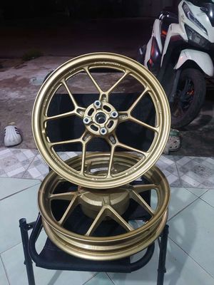Mâm xe máy Vario hợp kim Vàng đồng. Mua bán Phụ tùng xe tại Thành phố Thuận An Bình Dương được đăng bởi Đức Việt