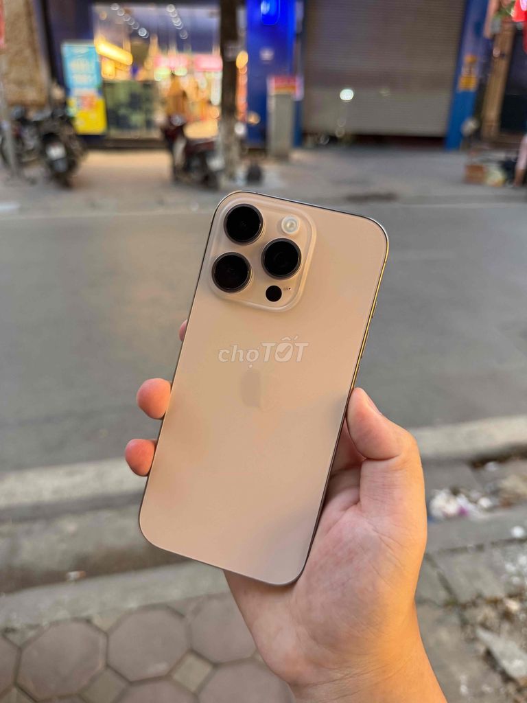iPhone 16 Pro 128GB Vàng Quốc tế. Mua bán Điện thoại tại Quận Thanh Xuân Hà Nội được đăng bởi Luu Hong Phu hình 1