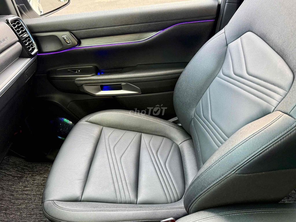 Ford Everest 2022 Titanium Plus 2.0L 4x4 AT. Mua bán Ô tô tại Quận Cầu Giấy Hà Nội được đăng bởi Quang Huy hình 10