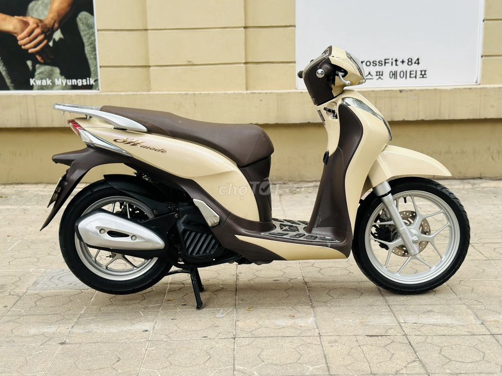 Honda SH Mode 125 Fi kem 2019 Biển Hà Nội 1Chủ. Mua bán Xe máy tại Quận Cầu Giấy Hà Nội được đăng bởi TUẤN MINH hình 4
