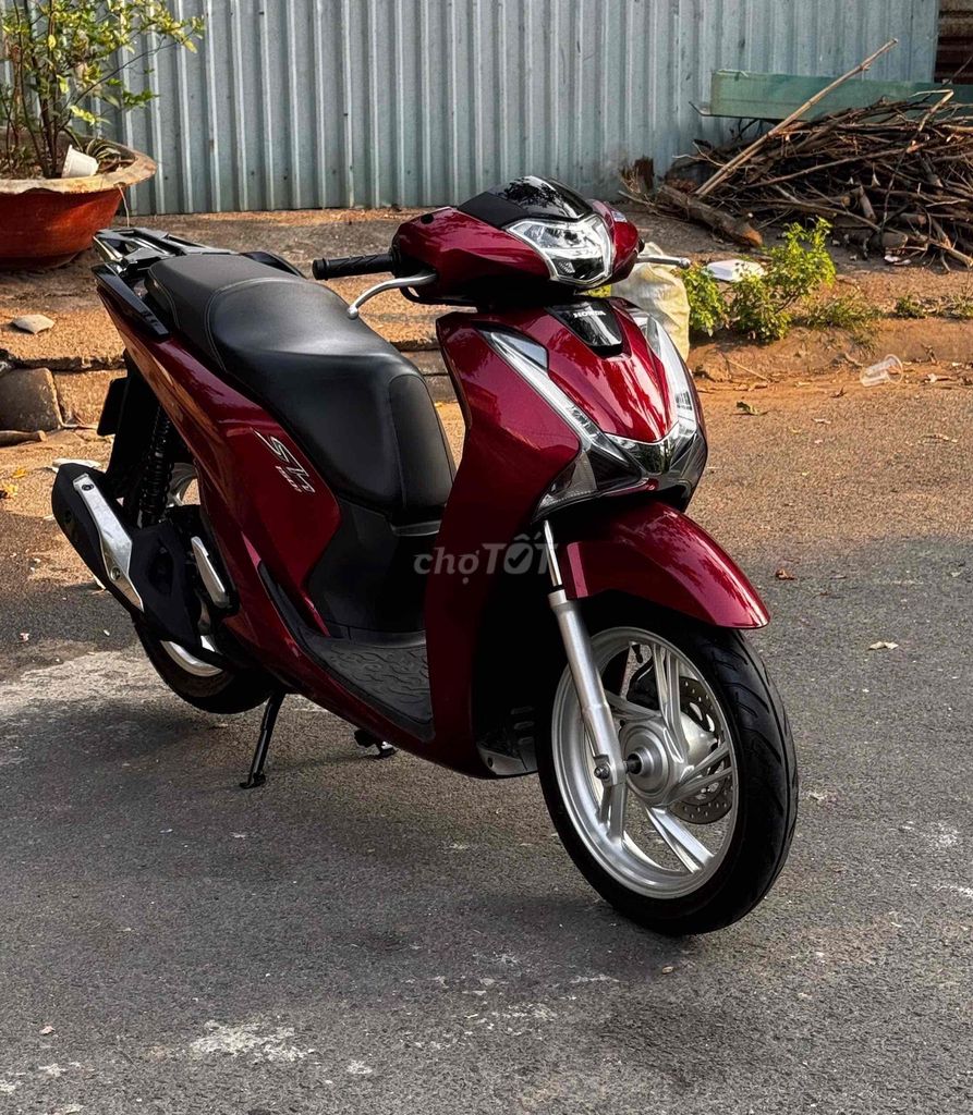Honda SH 150i Красный конец 2018, 1 владелец
