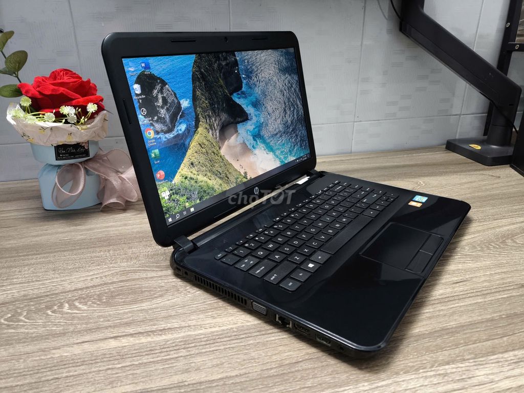 HP Notebook 14 Core i5, Ram 8Gb, chạy  mượt. Mua bán Laptop tại Thành phố Thuận An Bình Dương được đăng bởi NPA COMPUTER hình 1