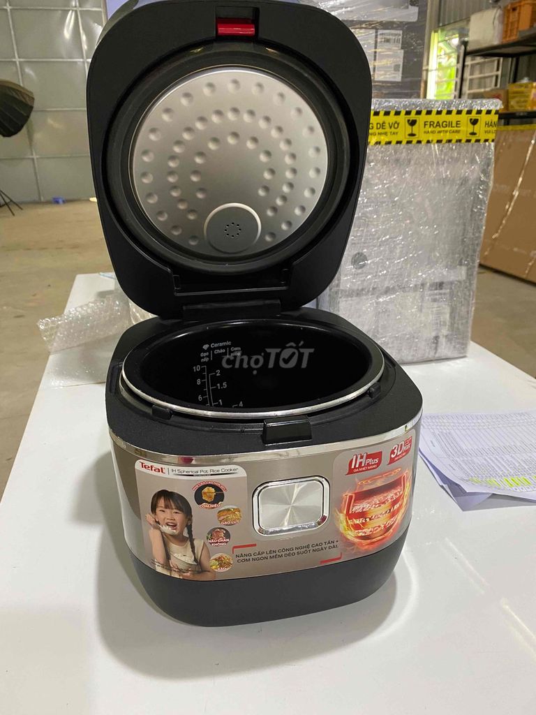 Nồi cơm điện Tefal- còn bảo hành - 90% mới. Mua bán Bếp, lò, đồ điện nhà bếp tại Huyện Châu Đức Bà Rịa - Vũng Tàu được đăng bởi Phương hàng cũ chính hãng hình 1