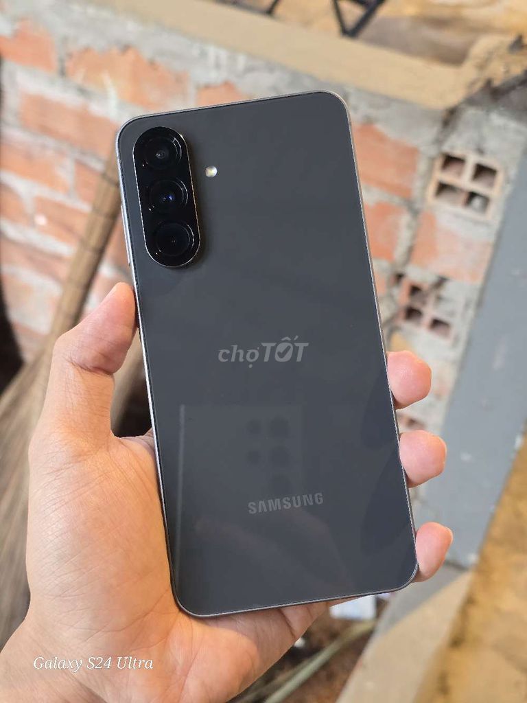 Samsung Galaxy A56 5G 12 | 256GB Xám. Mua bán Điện thoại tại Thành phố Vĩnh Long Vĩnh Long được đăng bởi Cường VL hình 1