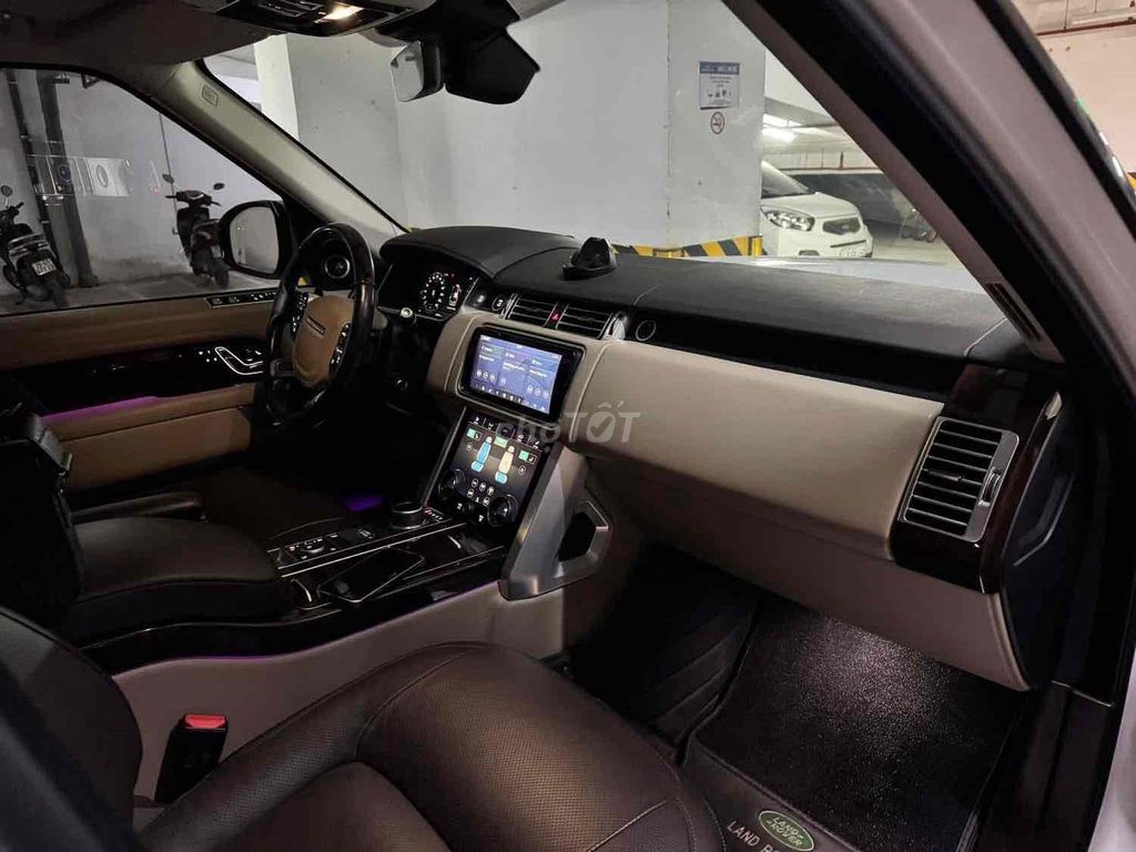 LandRover Range Rover Vouge 3,0 2019 - 50000 km. Mua bán Ô tô tại Quận Cầu Giấy Hà Nội được đăng bởi Lê Như Hiếu hình 7