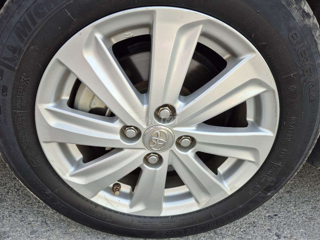 Toyota Yaris Đỏ 5 chỗ. Mua bán Ô tô tại Quận Long Biên Hà Nội được đăng bởi Ngô hùng hình 4