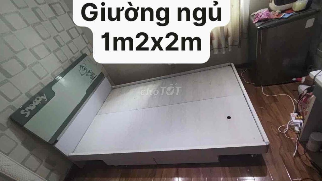 Giường ngủ. giường 1m2 . giường. Mua bán Giường, chăn ga gối nệm tại Quận Bình Tân Tp Hồ Chí Minh được đăng bởi DC 268 hình 1